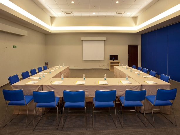 Imagen de los interiores del Hotel City Express By Marriott Culiacán. Foto 14