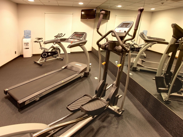 Imagen de los interiores del Hotel City Express By Marriott Durango. Foto 13