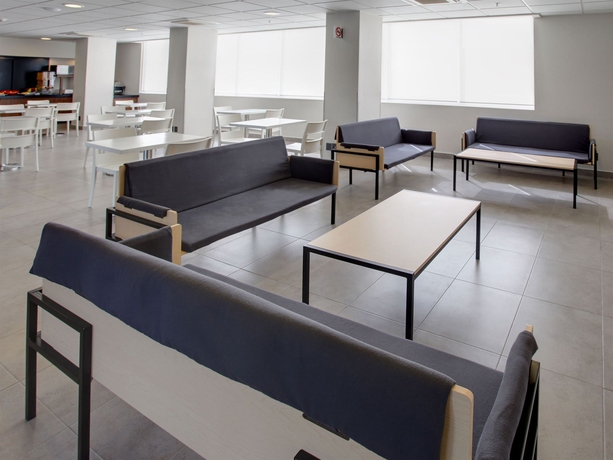 Imagen de los interiores del Hotel City Express By Marriott Durango. Foto 14