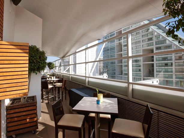 Imagen de los interiores del Hotel City Express By Marriott Ebc Reforma. Foto 12