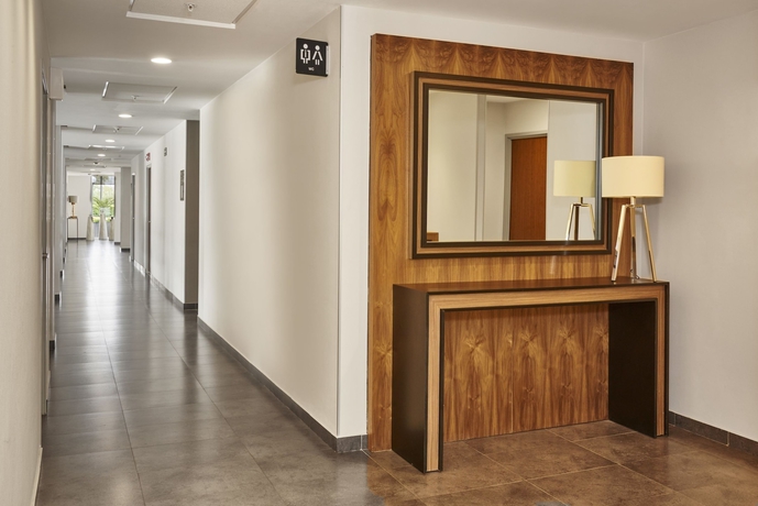 Imagen de los interiores del Hotel City Express By Marriott Guadalajara Aeropuerto. Foto 17