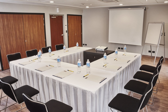 Imagen de los interiores del Hotel City Express By Marriott Guadalajara Aeropuerto. Foto 18