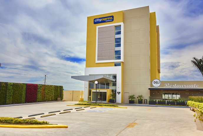 Imagen general del Hotel City Express By Marriott Guadalajara Aeropuerto. Foto 2