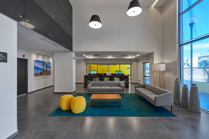 Imagen de los interiores del Hotel City Express By Marriott Guaymas. Foto 10