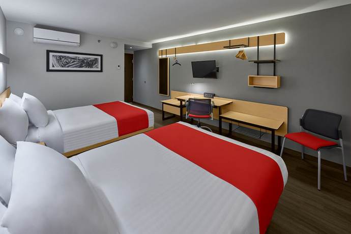 Imagen de la habitación del Hotel City Express By Marriott Guaymas. Foto 7