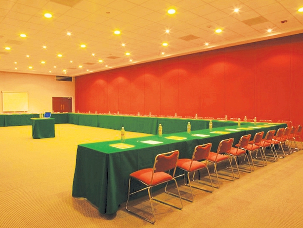 Imagen de los interiores del Hotel City Express By Marriott Irapuato. Foto 12