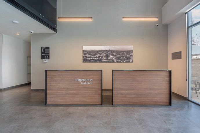 Imagen de los interiores del Hotel City Express By Marriott Lagos De Moreno. Foto 18
