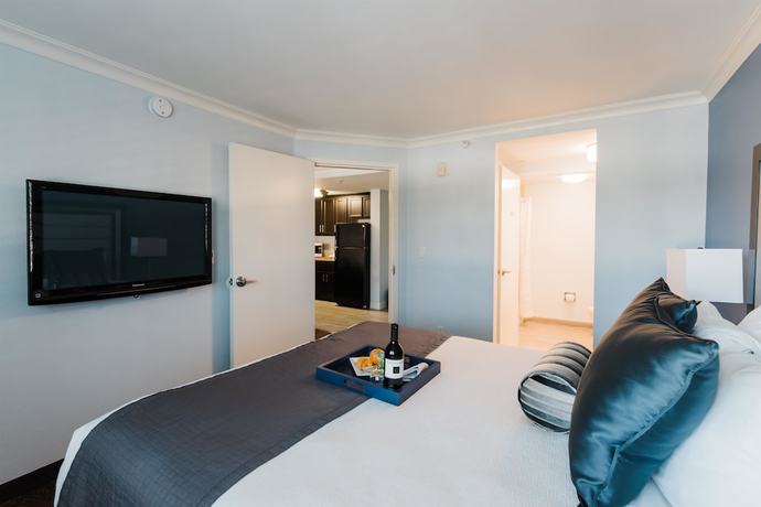 Imagen de la habitación del Hotel City Express By Marriott Manhattan Beach. Foto 7