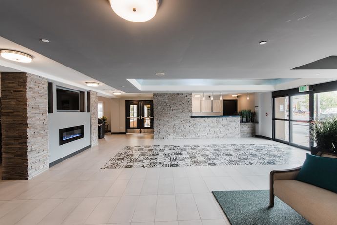 Imagen de los interiores del Hotel City Express By Marriott Manhattan Beach. Foto 15