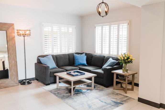 Imagen de los interiores del Hotel City Express By Marriott Manhattan Beach. Foto 18