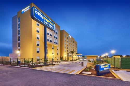 Imagen general del Hotel City Express By Marriott Monterrey Lindavista. Foto 5