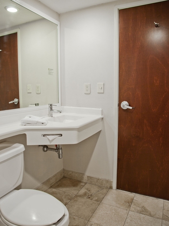 Imagen de la habitación del Hotel City Express By Marriott Monterrey Santa Catarina. Foto 9