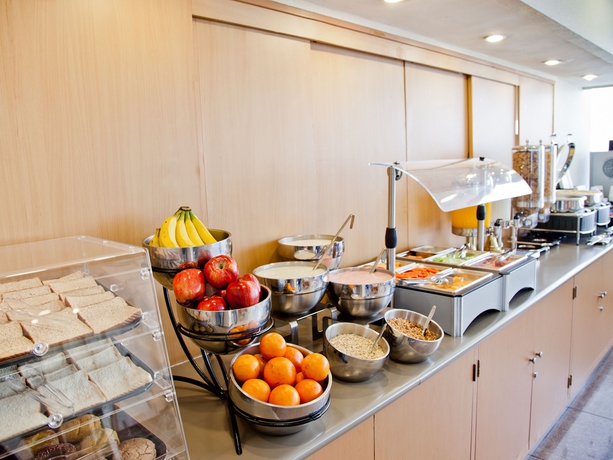 Imagen del bar/restaurante del Hotel City Express By Marriott Monterrey Santa Catarina. Foto 6