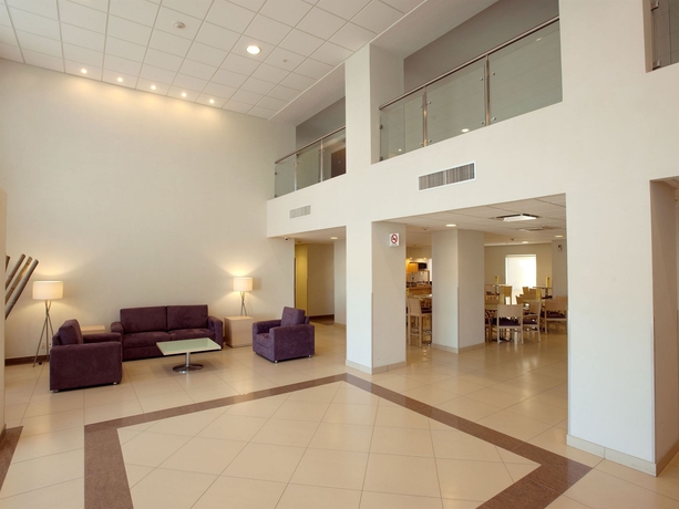 Imagen de los interiores del Hotel City Express By Marriott Nogales. Foto 14