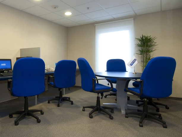 Imagen de los interiores del Hotel City Express By Marriott Puebla Angelopolis. Foto 14