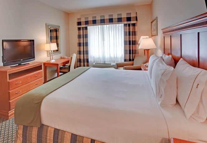 Imagen de la habitación del Hotel City Express By Marriott Rancho Cucamonga. Foto 6