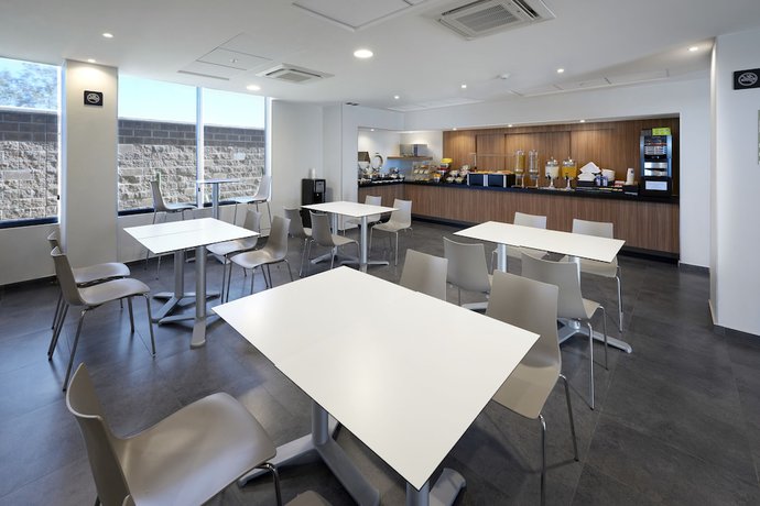 Imagen del bar/restaurante del Hotel City Express By Marriott Reynosa Aeropuerto. Foto 8