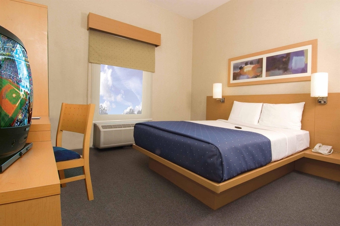 Imagen de la habitación del Hotel City Express By Marriott Reynosa. Foto 5