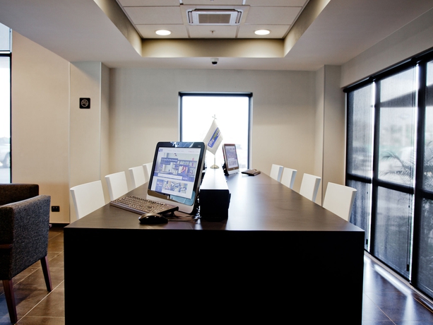 Imagen de los interiores del Hotel City Express By Marriott Salamanca. Foto 16