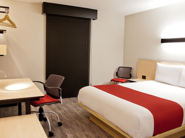 Imagen de la habitación del Hotel City Express By Marriott Salamanca. Foto 13