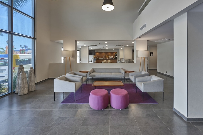 Imagen de los interiores del Hotel City Express By Marriott Tampico. Foto 14