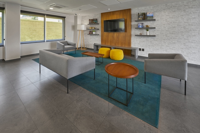 Imagen de los interiores del Hotel City Express By Marriott Tepic. Foto 13