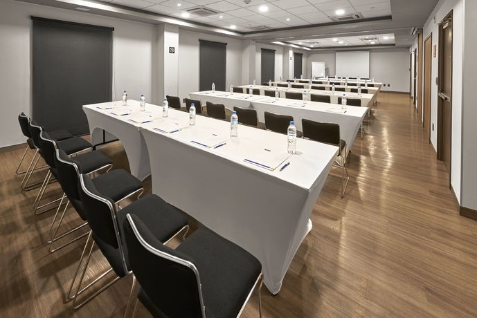 Imagen de los interiores del Hotel City Express By Marriott Tepic. Foto 15