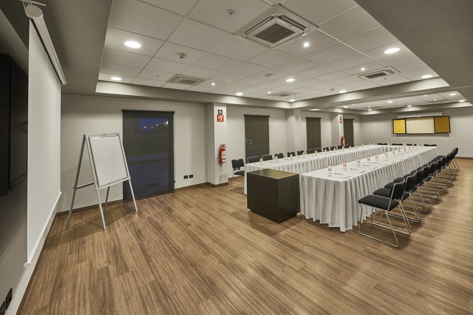 Imagen de los interiores del Hotel City Express By Marriott Tepic. Foto 17
