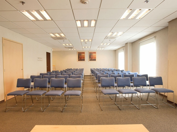 Imagen de los interiores del Hotel City Express By Marriott Tula. Foto 16