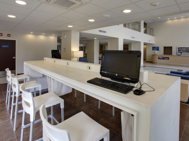 Imagen de los interiores del Hotel City Express By Marriott Xalapa. Foto 12