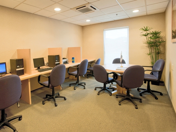 Imagen de los interiores del Hotel City Express By Marriott Zacatecas. Foto 16