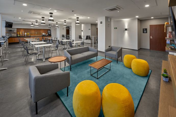 Imagen de los interiores del Hotel City Express Ensenada. Foto 12