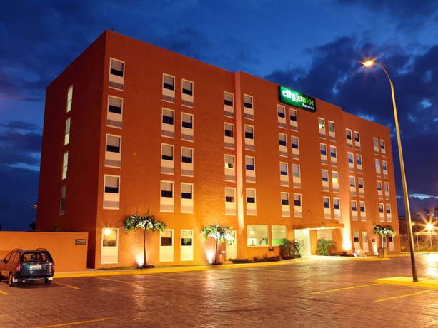 Imagen general del Hotel City Express Junior By Marriott Cancun. Foto 1
