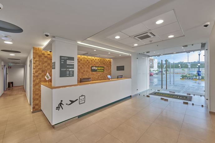 Imagen de los interiores del Hotel City Express Junior By Marriott Merida Altabrisa. Foto 16