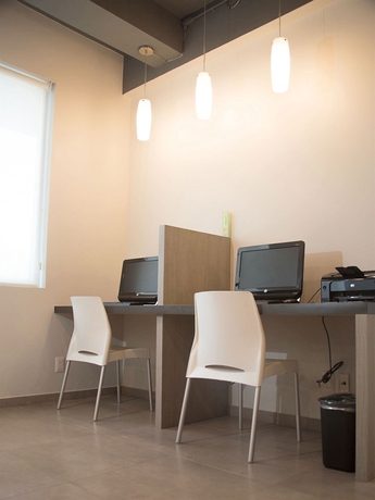 Imagen de los interiores del Hotel City Express Junior By Marriott Puebla Finsa. Foto 13