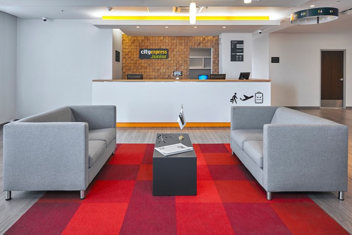 Imagen de los interiores del Hotel City Express Junior By Marriott San Luis Potosi Carranza. Foto 12