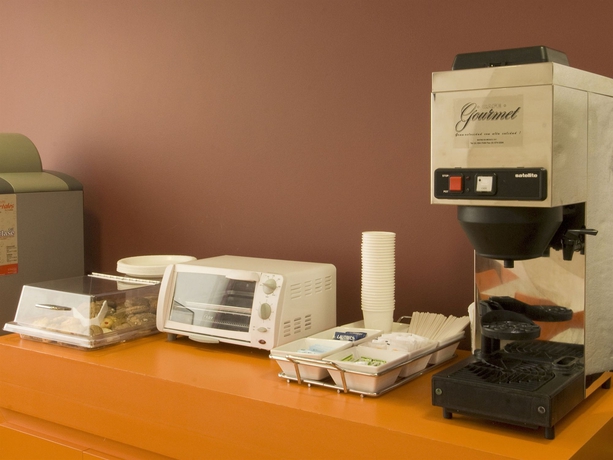 Imagen del bar/restaurante del Hotel City Express Junior By Marriott Toluca Aeropuerto. Foto 5