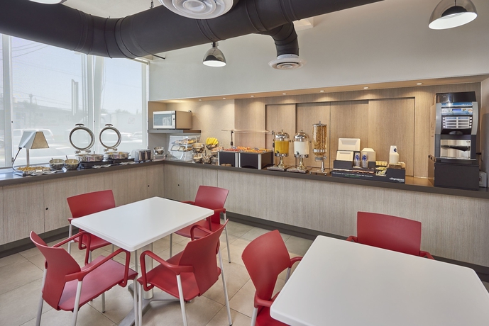 Imagen del bar/restaurante del Hotel City Express Junior By Marriott Toluca Zona Industrial. Foto 6