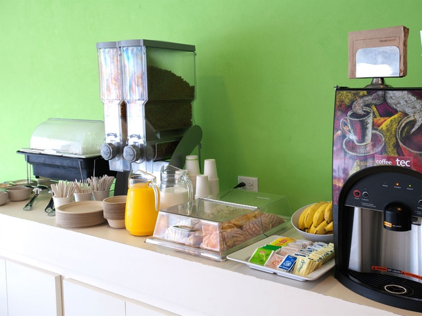 Imagen del bar/restaurante del Hotel City Express Junior By Marriott Veracruz Aeropuerto. Foto 5