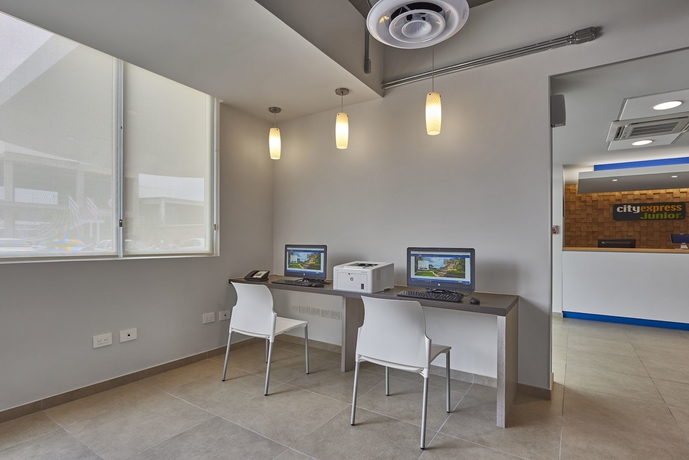 Imagen de los interiores del Hotel City Express Junior San Luis Potos&iacute; Zona Industrial. Foto 19