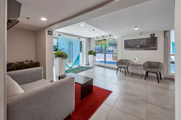 Imagen de los interiores del Hotel City Express Junior by Marriott CDMX Sullivan. Foto 19