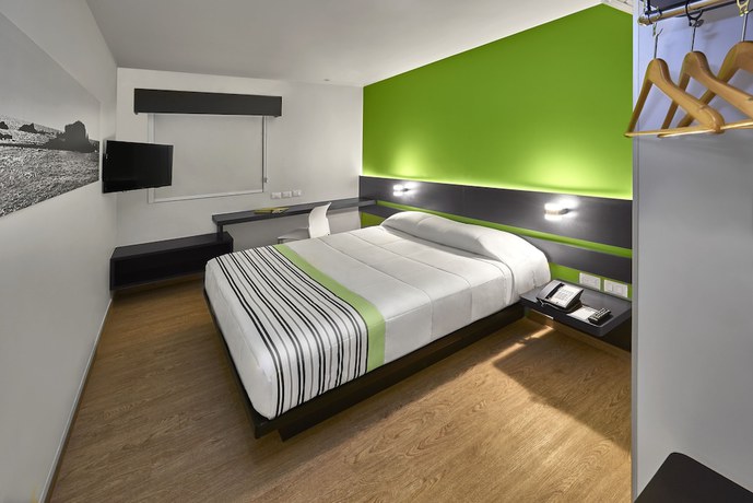 Imagen de la habitación del Hotel City Express Junior by Marriott Puebla Angelopolis. Foto 8