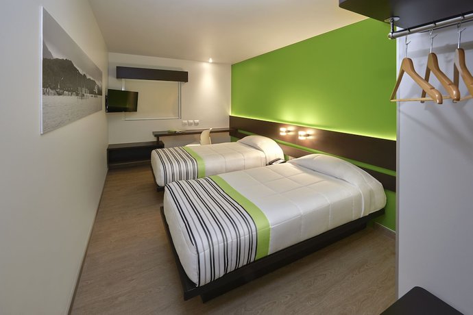 Imagen de la habitación del Hotel City Express Junior by Marriott Puebla Angelopolis. Foto 9