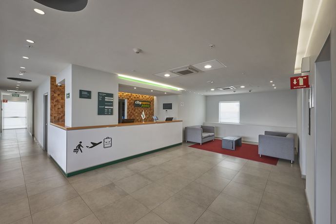 Imagen de los interiores del Hotel City Express Junior by Marriott Puebla Angelopolis. Foto 17
