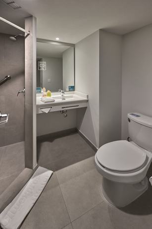 Imagen de la habitación del Hotel City Express Junior by Marriott Puebla Angelopolis. Foto 12