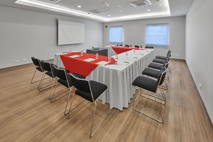 Imagen de los interiores del Hotel City Express Junior by Marriott Puebla Angelopolis. Foto 19
