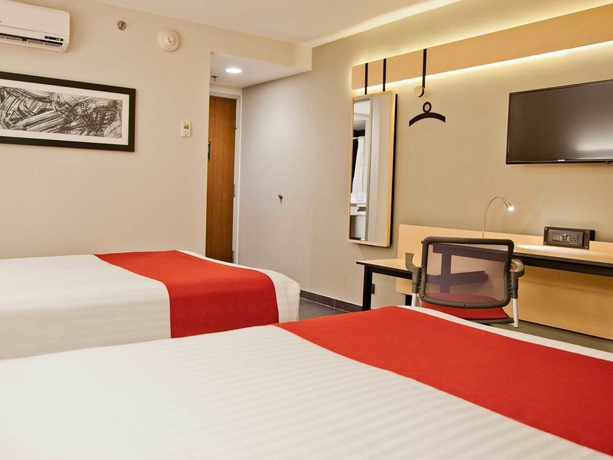 Imagen de la habitación del Hotel City Express La Paz. Foto 11