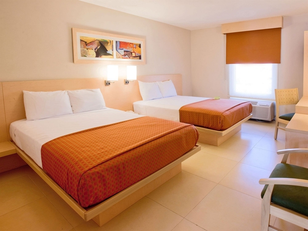 Imagen de la habitación del Hotel City Express Los Mochis. Foto 5