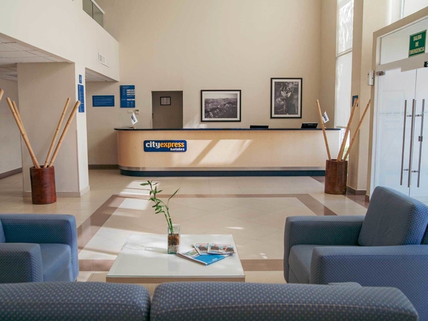 Imagen de los interiores del Hotel City Express Monterrey Aeropuerto. Foto 7