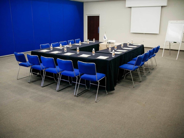 Imagen de los interiores del Hotel City Express Monterrey Aeropuerto. Foto 9